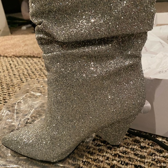 Guess Booties - Picture 3 of 5